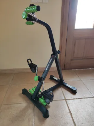 Pedaleador estático brazos y piernas