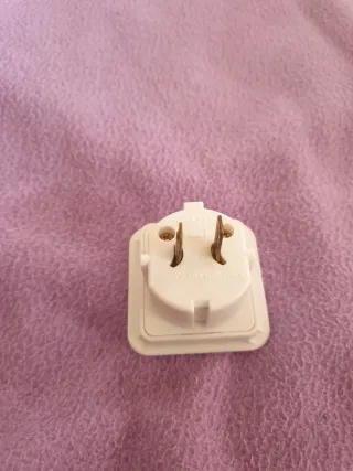 Adaptador Enchufe UK a EEUU 10A 250V