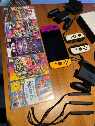 Nintendo Switch OLED + 4 Juegos