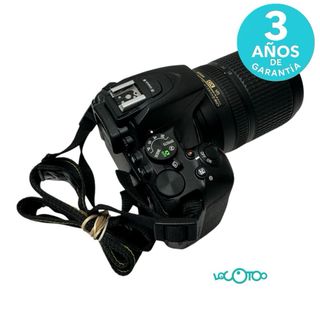 Cámara Nikon D5500 con objetivo 18-140mm