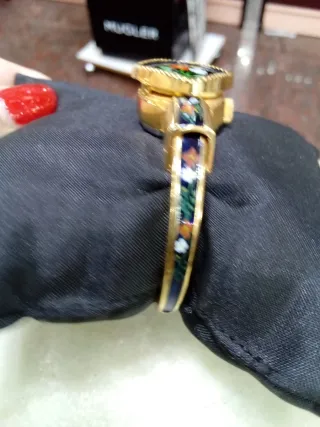 Orologio vintage con quadrante floreale