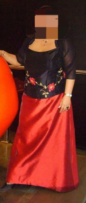 Vestido de fiesta negro y rojo