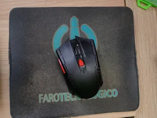 Ratón Inalámbrico Ergonómico 2.4G. Marca genérica.