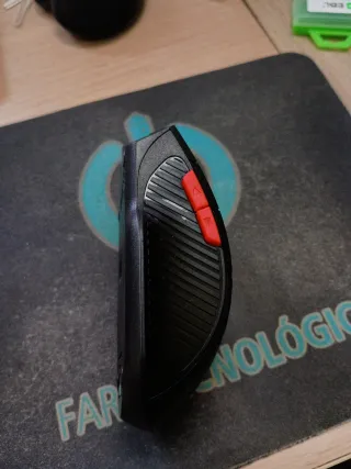 Ratón Inalámbrico Ergonómico 2.4G. Marca genérica.