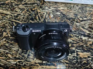 Sony Alpha A5100 + Objetivo 16-50mm