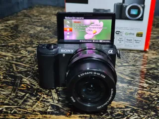 Sony Alpha A5100 + Objetivo 16-50mm