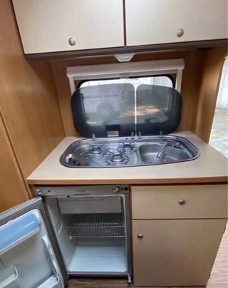 Caravana Burnster Premio 480 TK