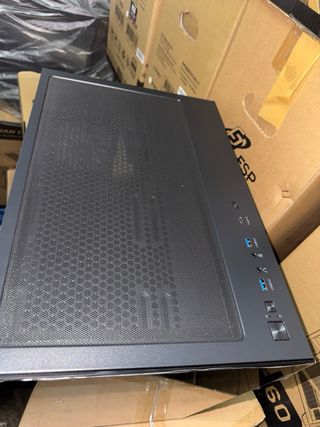 Torre PC FSP CMT380 ARGB negra