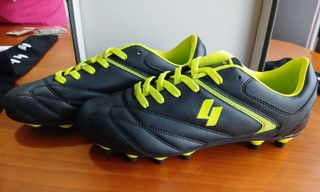 Botas y calcetines de fútbol T-Team