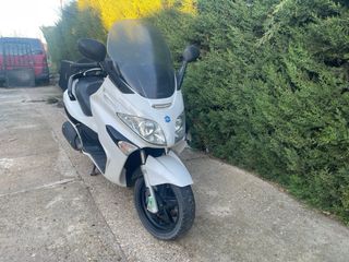 Piaggio X Evo 125 Maxiscooter
