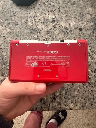 Nintendo 3DS Roja Brillante