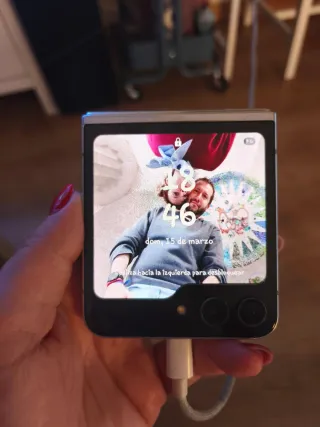 Samsung Galaxy Z Flip 5 Pantalla Rota- con caja