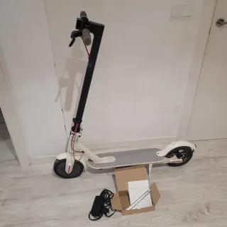 Patinete Eléctrico Xiaomi Mi Scooter 365 Blanco