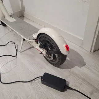 Patinete Eléctrico Xiaomi Mi Scooter 365 Blanco