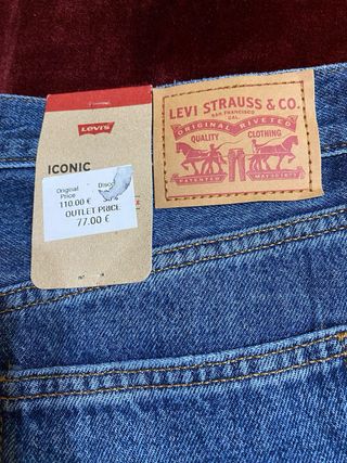 Falda larga Levi's con abertura