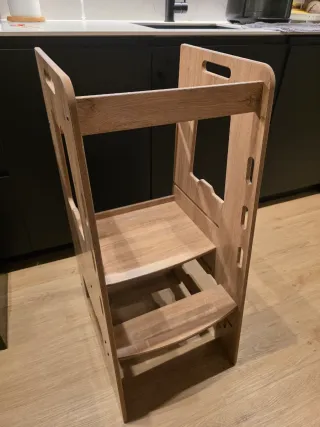 Torre di apprendimento Montessori in legno