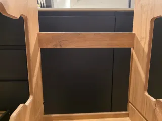 Torre di apprendimento Montessori in legno