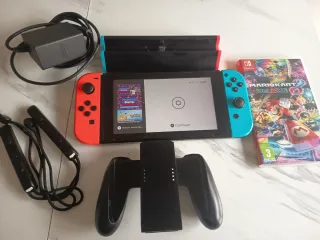 Nintendo Switch + Mario Kart 8 Deluxe