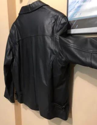 Chaqueta de cuero negra