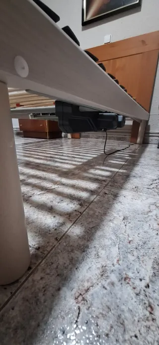 Cama articulada de madera y hierro