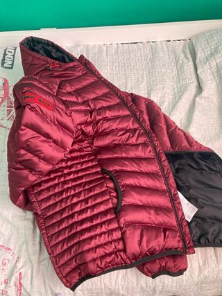 Chaqueta acolchada vino tinto Talla S (equivale a