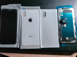 Lotto iPhone (leggere descrizione)