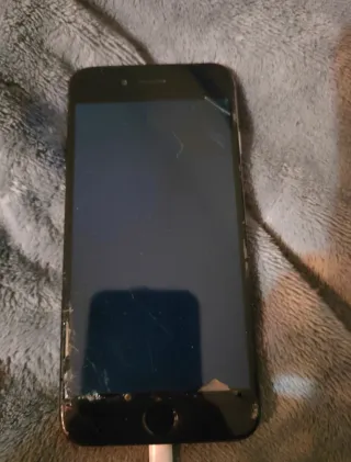 Lotto iPhone (leggere descrizione)