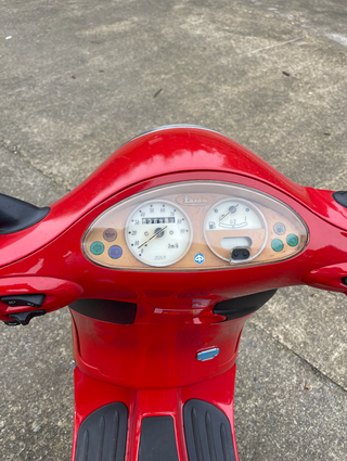 Vespa Piaggio 49cc Roja