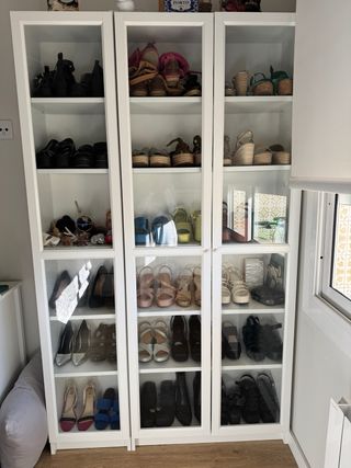 Vitrina Billy IKEA Cristal Madera