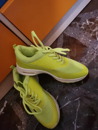 Deportivas Verdes Talla 36