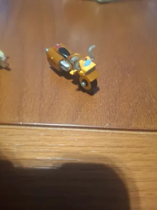 Mini moto y patinete de juguete