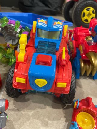 Lote de juguetes de acción y vehículos