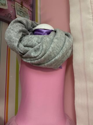 Gorro y braga de cuello gris