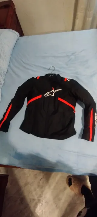 Chaqueta Alpinestars Moto Negra y fucsia