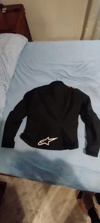 Chaqueta Alpinestars Moto Negra y fucsia