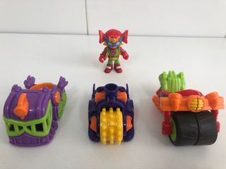 Lote 9 coches y 1 muñeco Superthings
