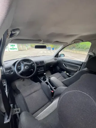 Volkswagen Golf 2000