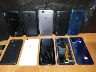 LOTE 41 SMARTPHONE PER RICAMBI