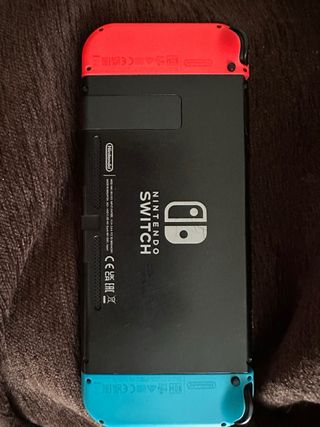 Nintendo Switch + Mario Kart 8 Deluxe