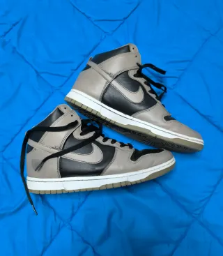 Zapatillas Nike Dunk High Beige y Negro