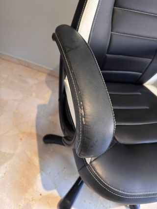 Silla Gaming PlayStation Negra y Blanca