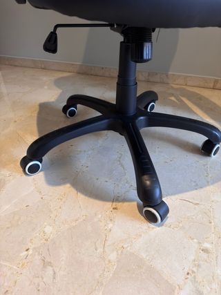 Silla Gaming PlayStation Negra y Blanca