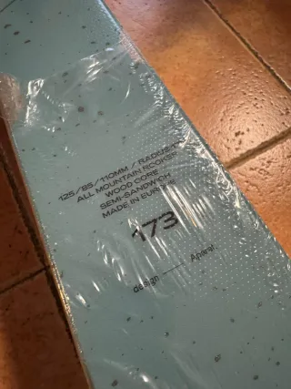 Esquís Roxy Dreamcatcher 85 + Fijaciones M10 GW