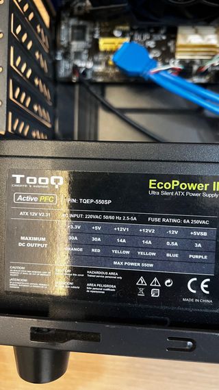 PC Gamer Negro con Buenos Componentes