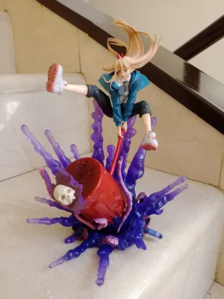 Figura de Power (Chainsaw Man)