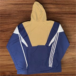 Chaqueta Adidas con capucha