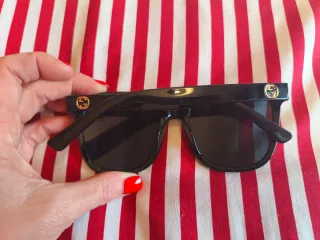 Gafas de sol Gucci negras