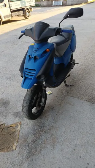 Beta Ark Scooter Azul