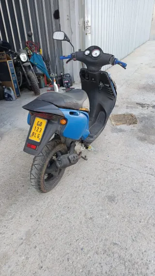 Beta Ark Scooter Azul