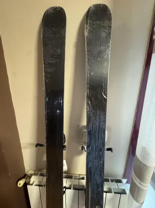 Esquís Roxy Dreamcatcher 85 + Fijaciones M10 GW